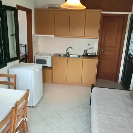 Eufrosinis House 4 *